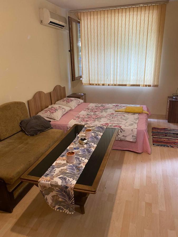 Апартамент Столетов Varna Eksteriør bilde